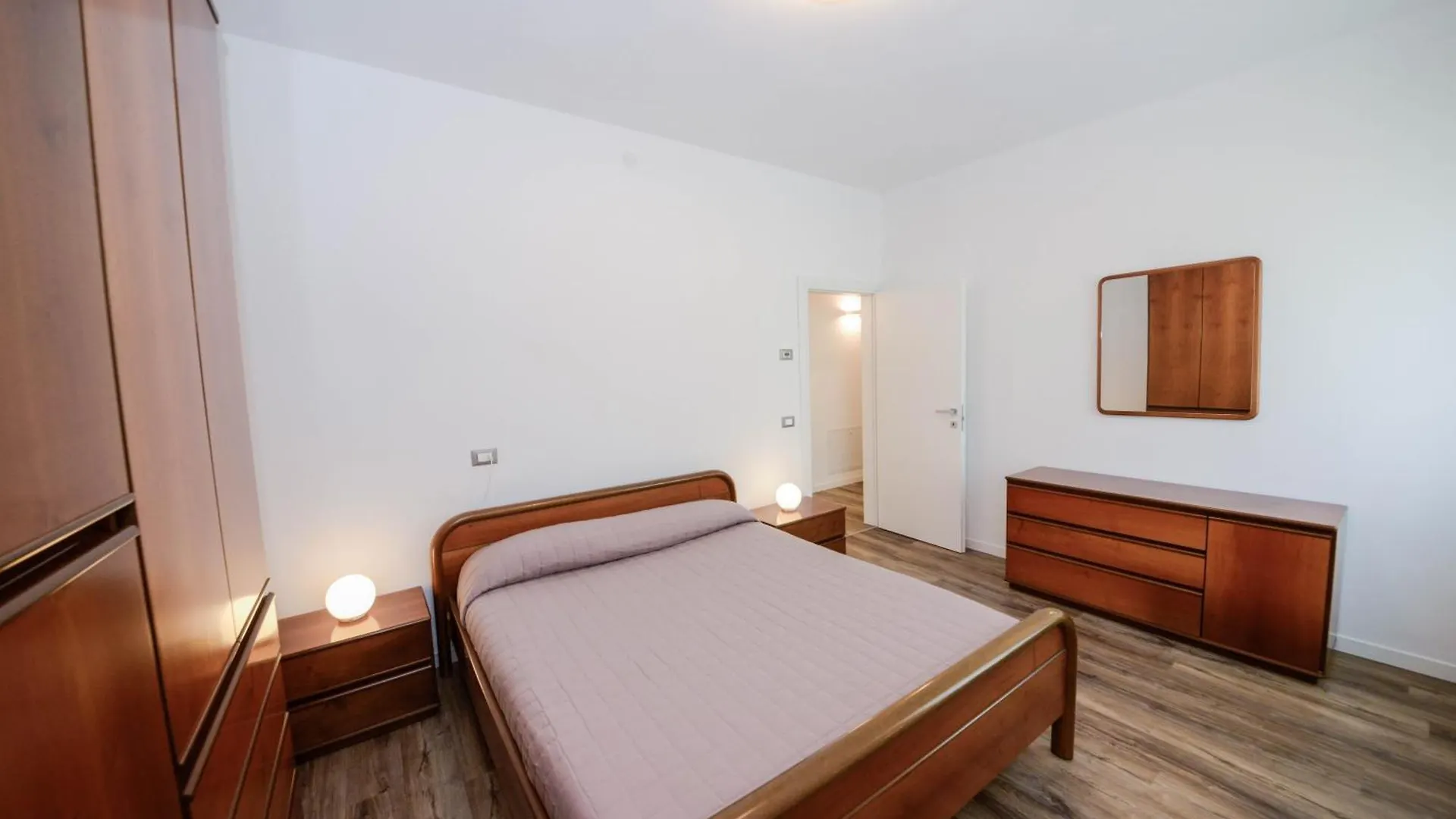 Appartamento Domus Garda Relax 0*, Garda (Verona) Italia