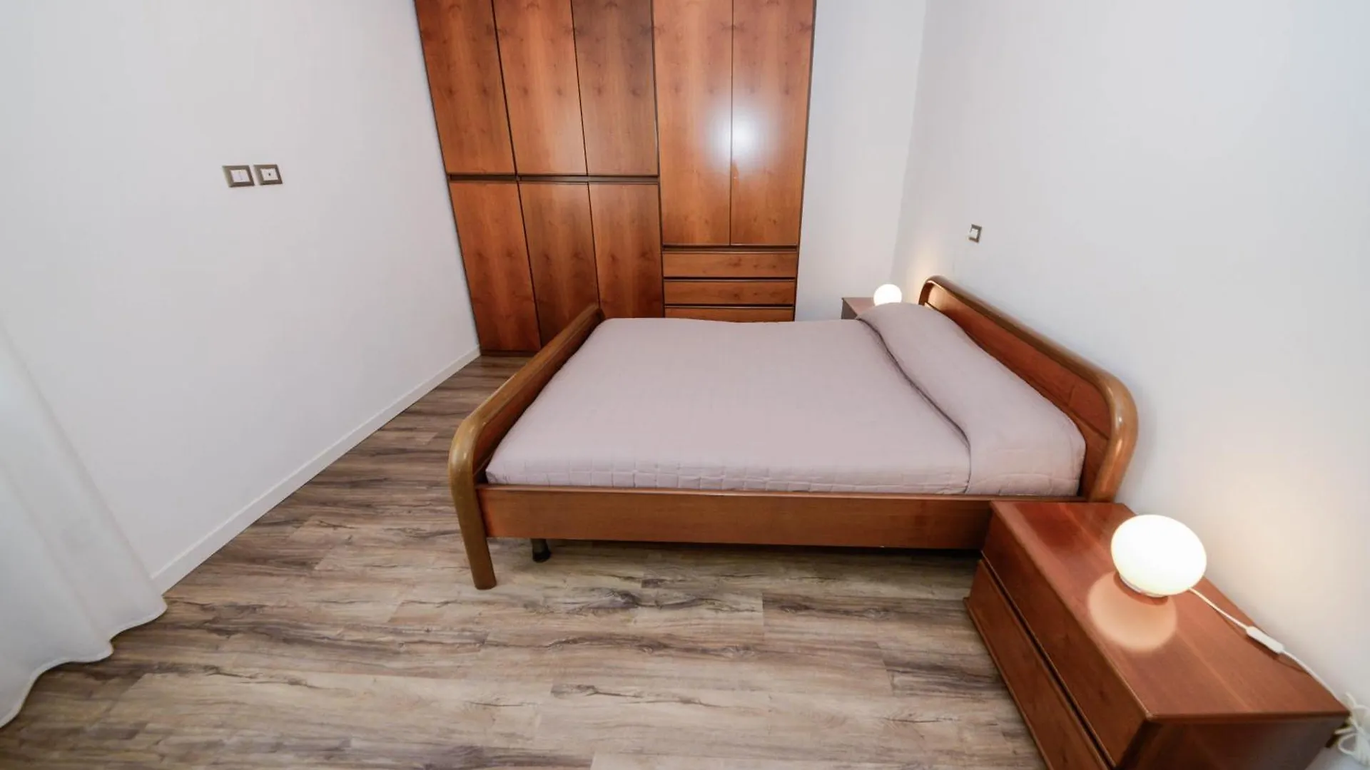 Appartamento Domus Garda Relax 0*, Garda (Verona) Italia